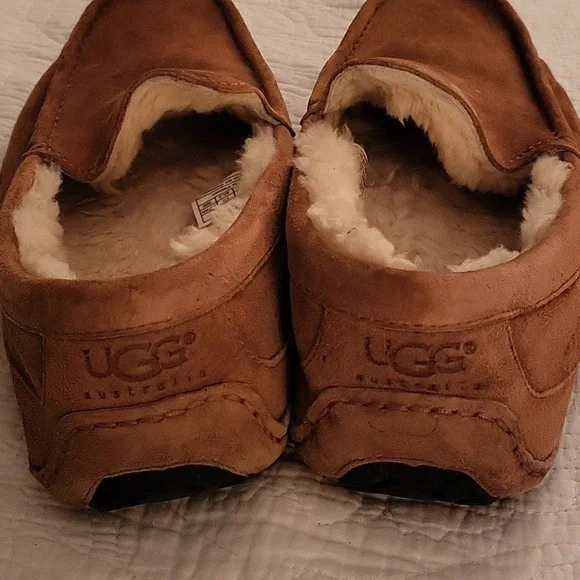 Mens UGG slippers, size 12, Great Condition! - Picture 3 of 4